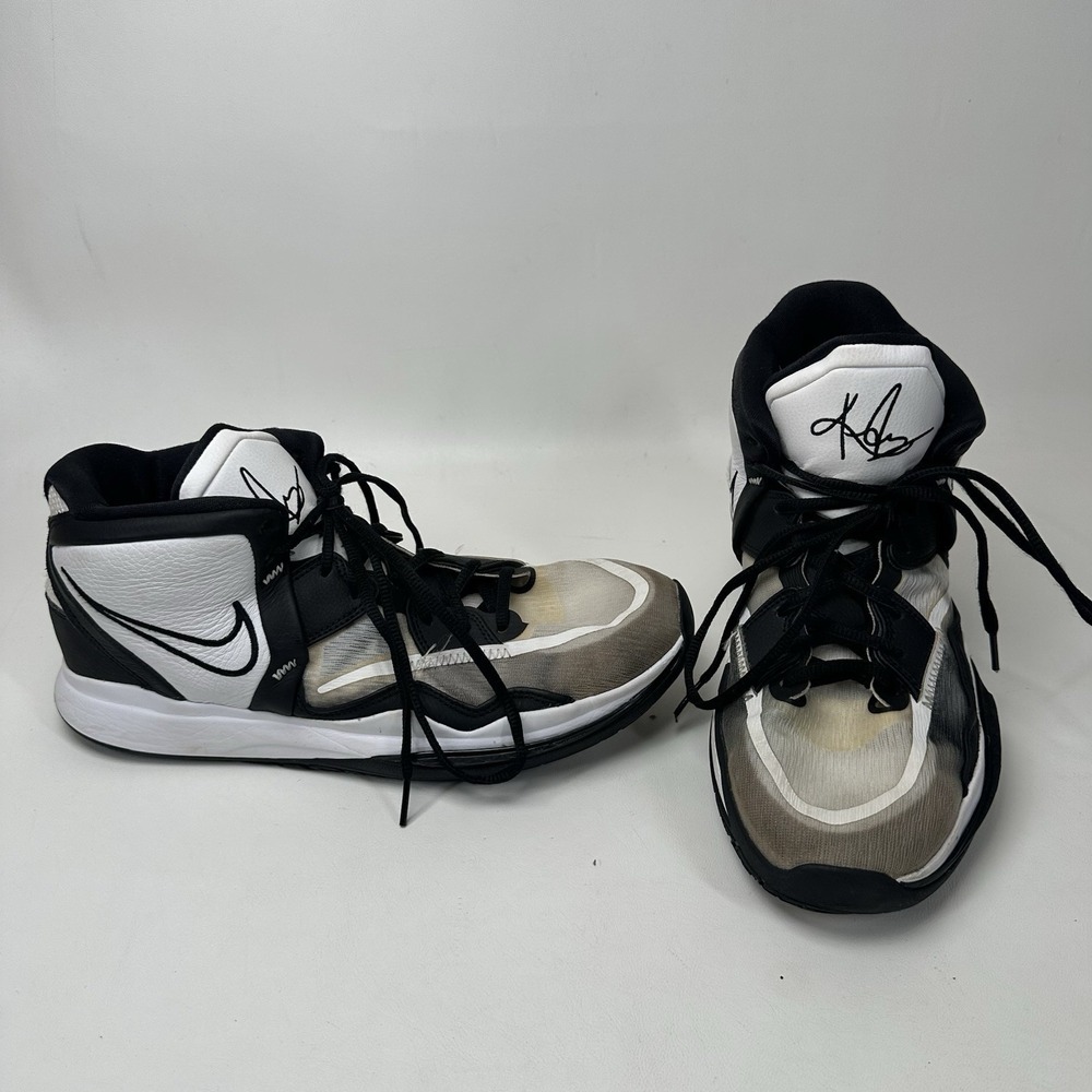 Nike Kyrie Infinity TB Men's Size 11.5 White Black Basketball Shoes D09616-100